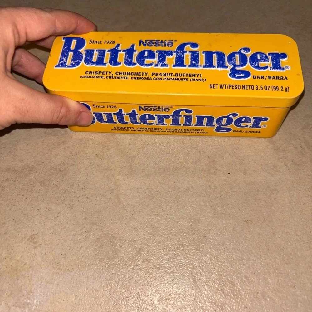 Nestle Butterfinger Collectors Candy Tin